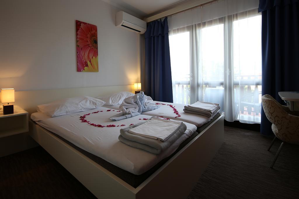 Guest House Zeba & Riviera Šilo Eksteriør billede