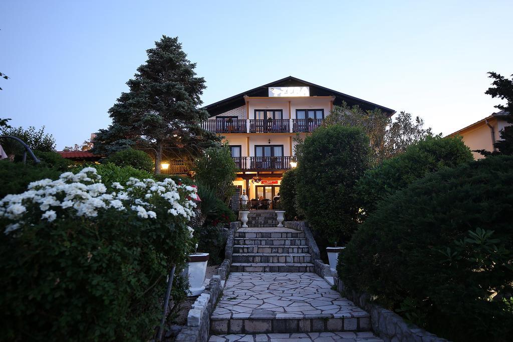 Guest House Zeba & Riviera Šilo Eksteriør billede