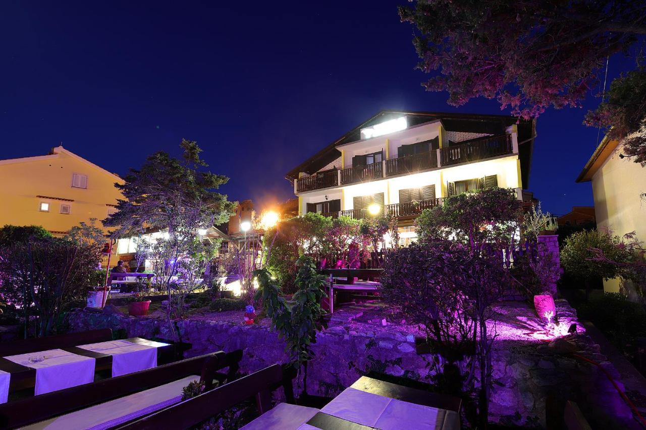 Guest House Zeba & Riviera Šilo Eksteriør billede