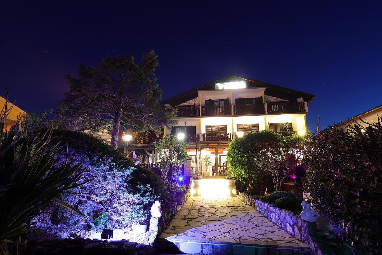 Guest House Zeba & Riviera Šilo Eksteriør billede